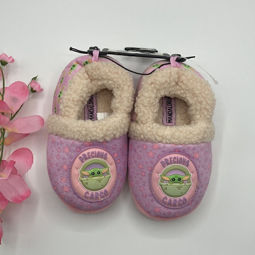 Toddler Girls Star Wars Mandalorian Grogu Plush Slippers Shoes Size 9/10